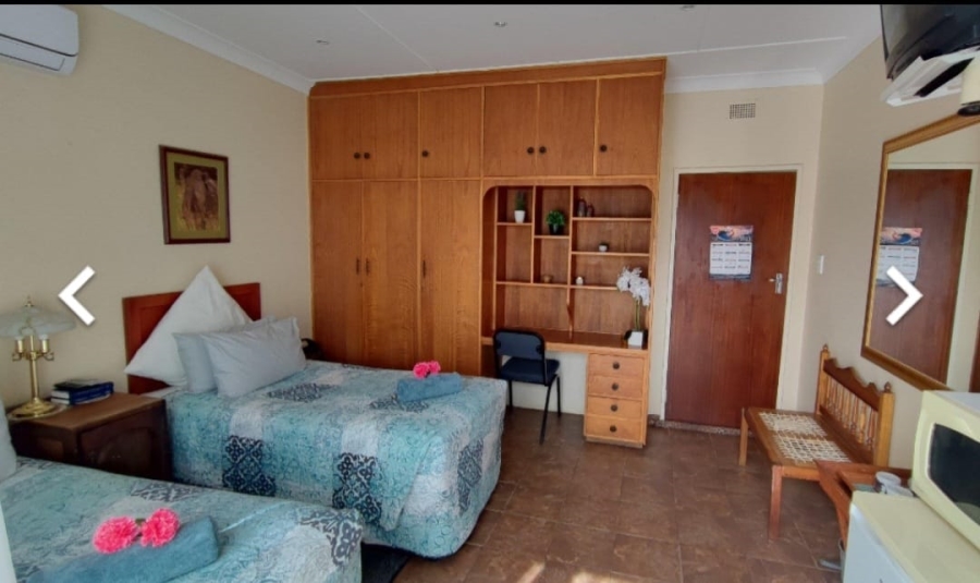 10 Bedroom Property for Sale in Dan Pienaar Free State